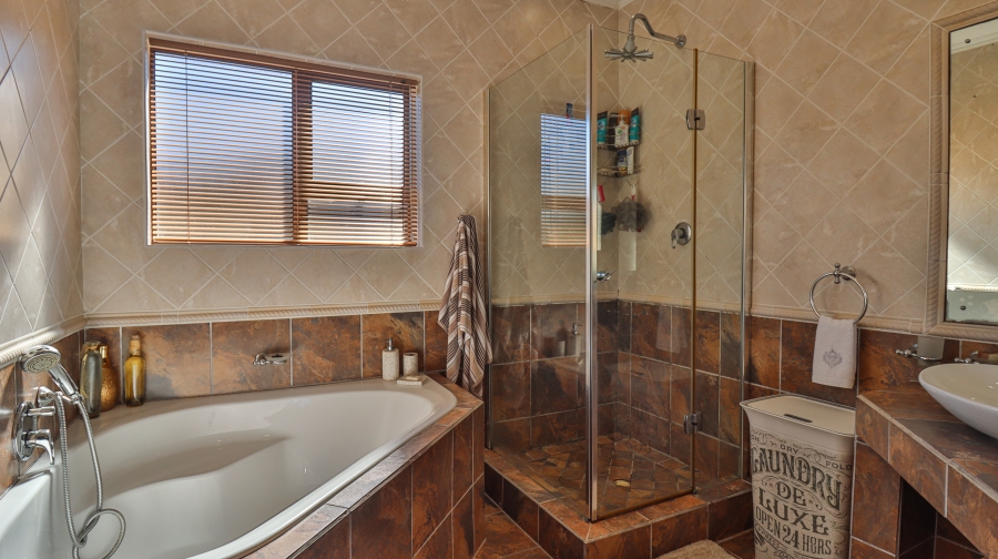 3 Bedroom Property for Sale in Island View Western Cape